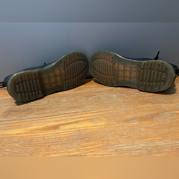 Black Doc martens - Picture 2 of 6